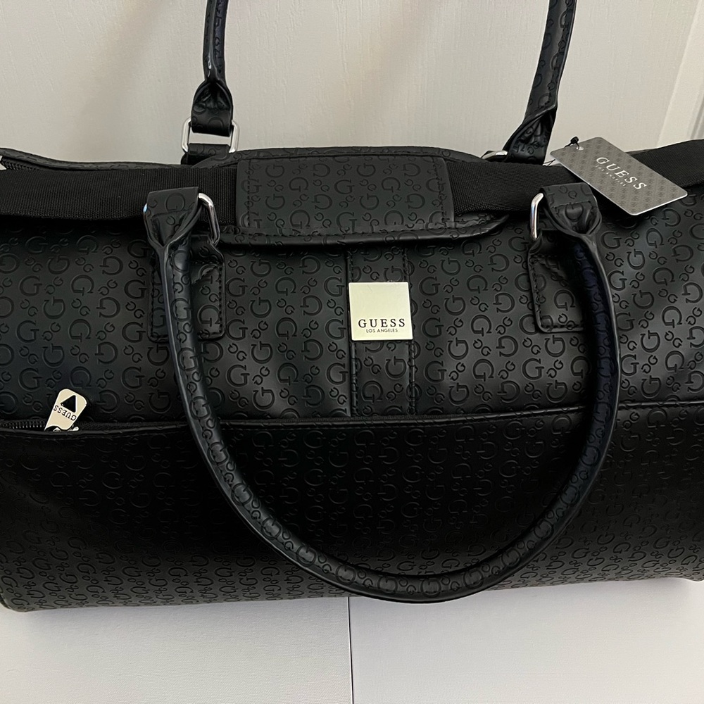 Guess weekender tote bag-NWT